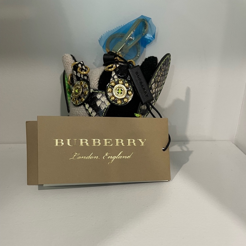 Burberry Owl keychain - Brand New!